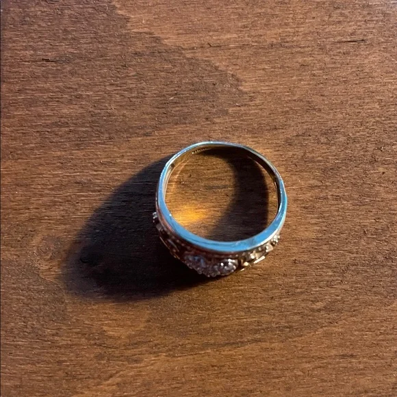 Vintage 10KT .10 TW Diamond Heart Ring Size 7 weighs 2.9 Grams Beauty!! Classy - Picture 6 of 9